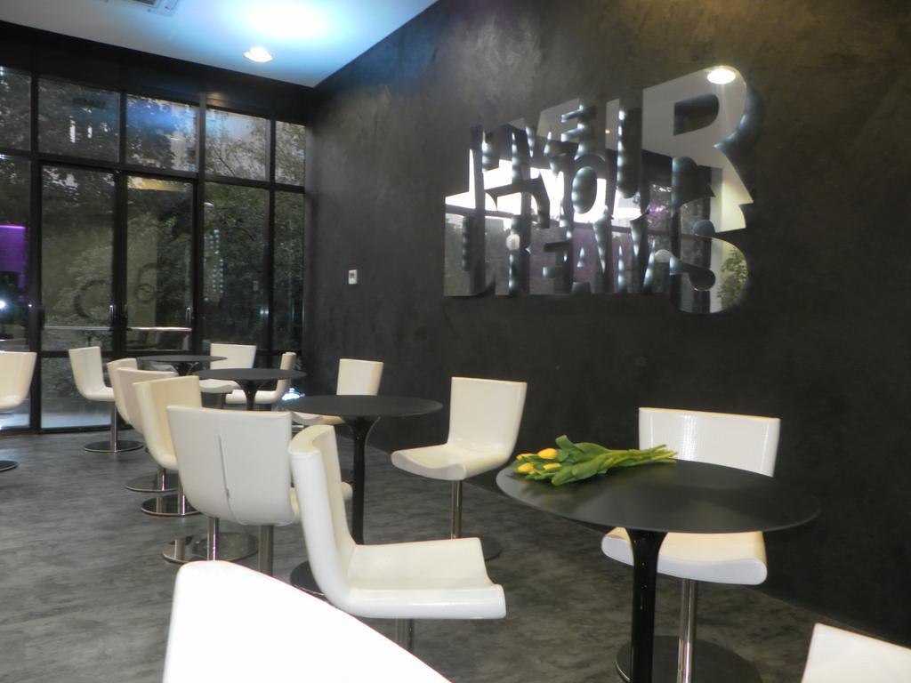 Ih Lorenteggio Hotel Milán